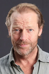 photo of person Iain Glen