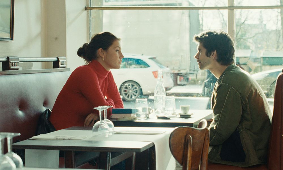 Ben Whishaw y Adèle Exarchopoulos en Passages
