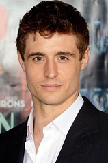 photo of person Max Irons