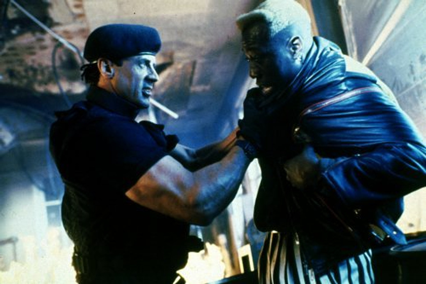 Sylvester Stallone y Wesley Snipes en Demolition Man