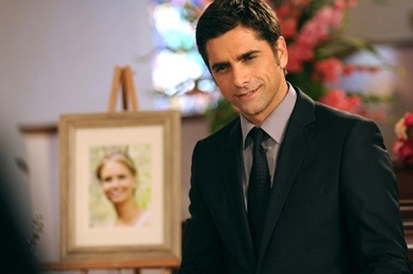 John Stamos en Secretos del Eden