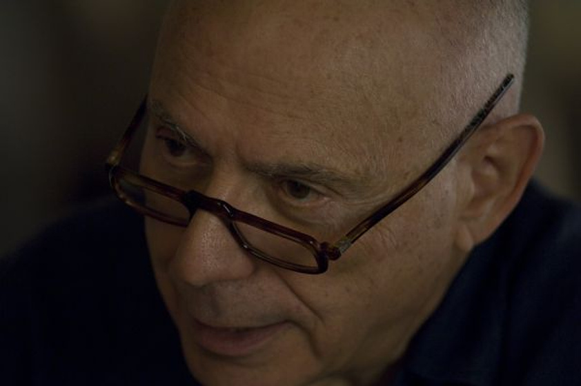 Alan Arkin en La Vida privada de Pippa Lee