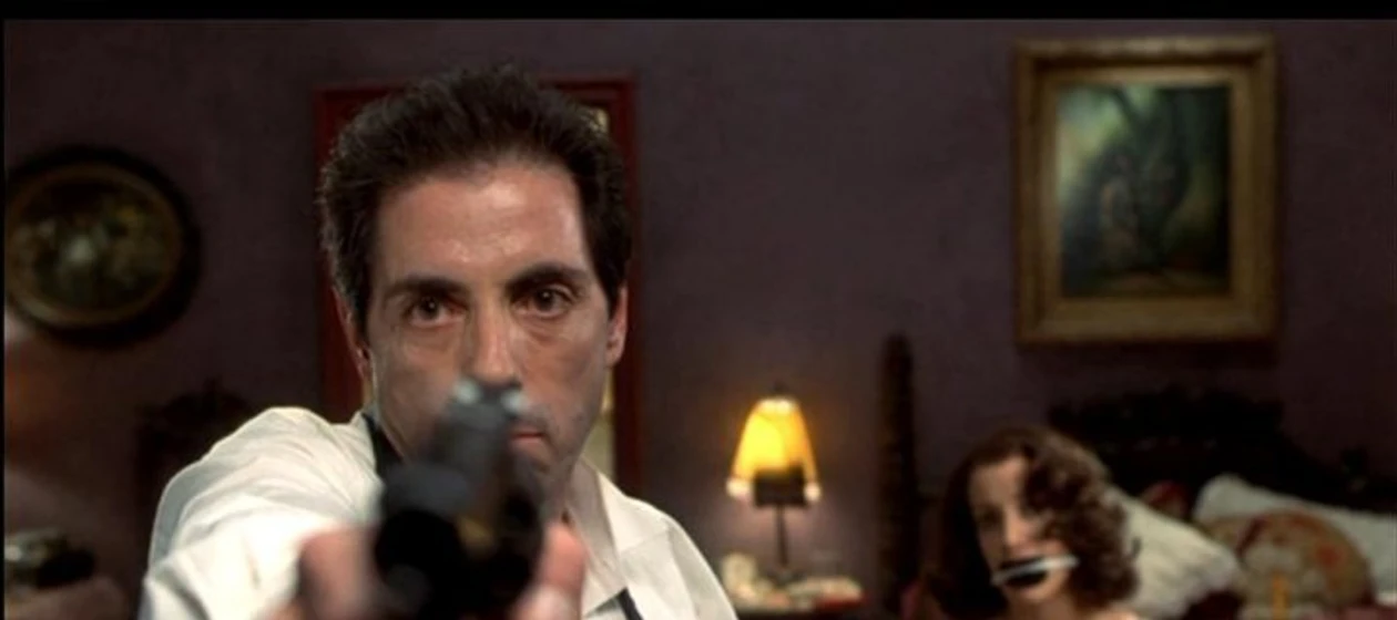 David Proval en Four Rooms