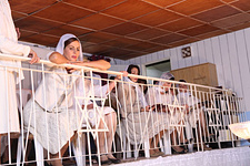still of movie El Balcón de las mujeres