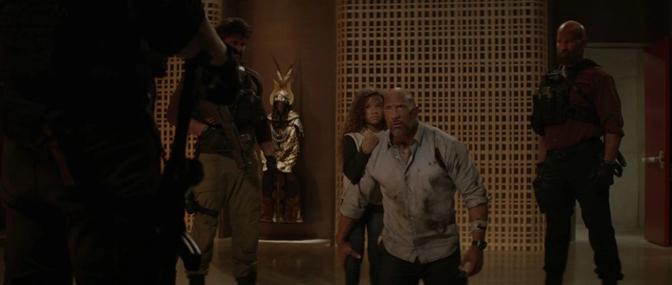 Dwayne Johnson en el-rascacielos