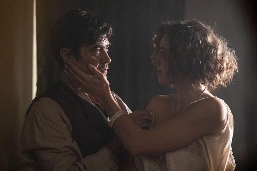 Riccardo Scamarcio y Antonia Desplat en Modigliani. Tres Días en Montparnasse