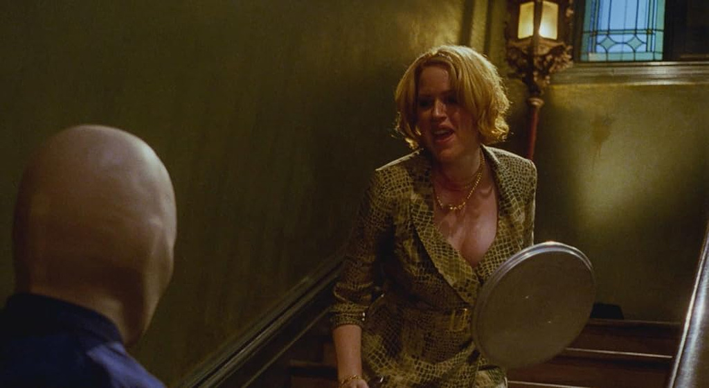 Molly Ringwald en Cut (Corten)