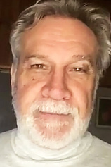 picture of actor Carlos Mena