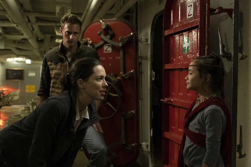 Alexander Skarsgård y Rebecca Hall en Godzilla vs. Kong