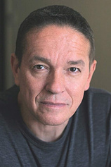 picture of actor Gil Brenton