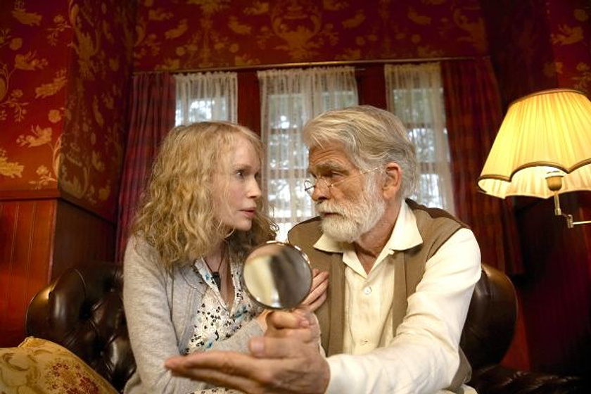 Mia Farrow y Ron Crawford en Arthur y la venganza de Maltazard