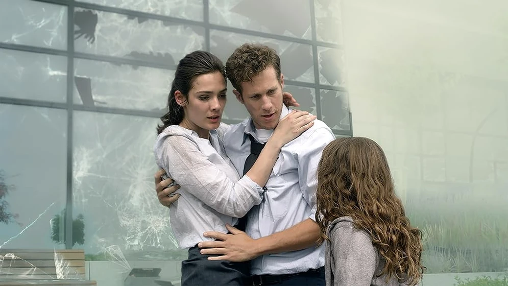 Nathan Cooper y Lorina Kamburova en infierno-de-cristal