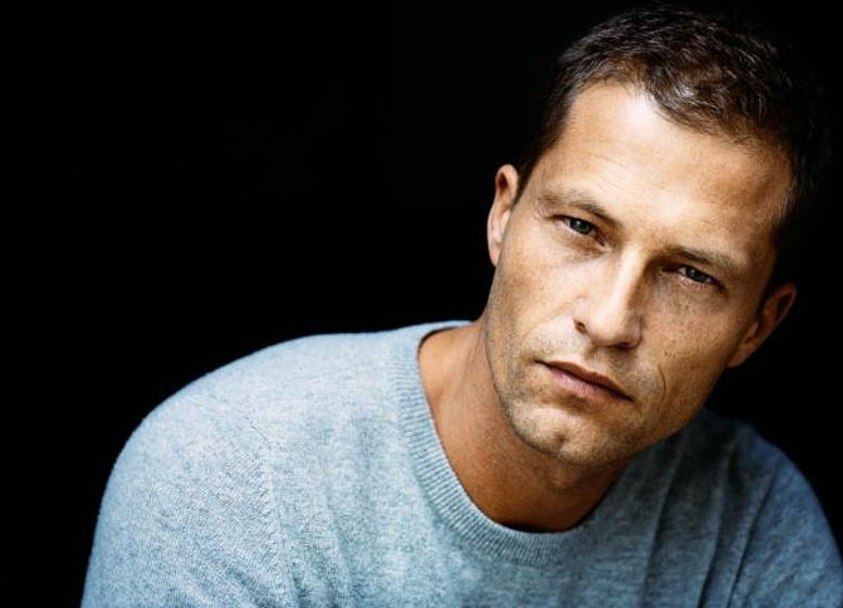 Til Schweiger en Un Conejo sin orejas