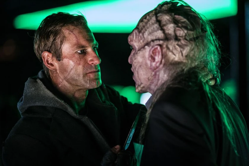 Aaron Eckhart en yo-frankenstein