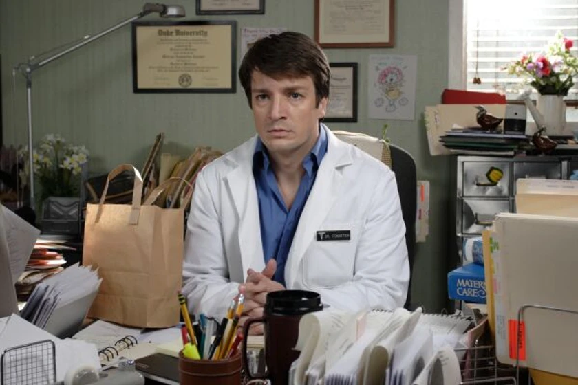 Nathan Fillion en la-camarera