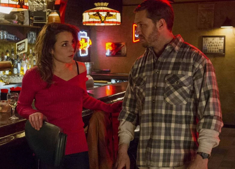 Tom Hardy y Noomi Rapace en la-entrega-the-drop