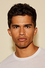 picture of actor Alex Aiono