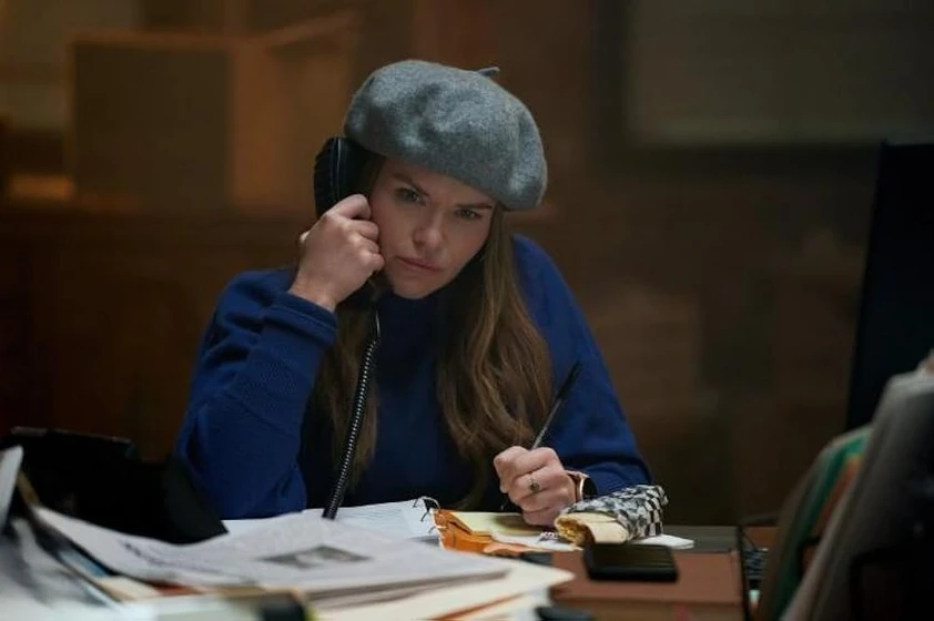 Holland Roden en tipline-mysteries-dial-1-for-murder