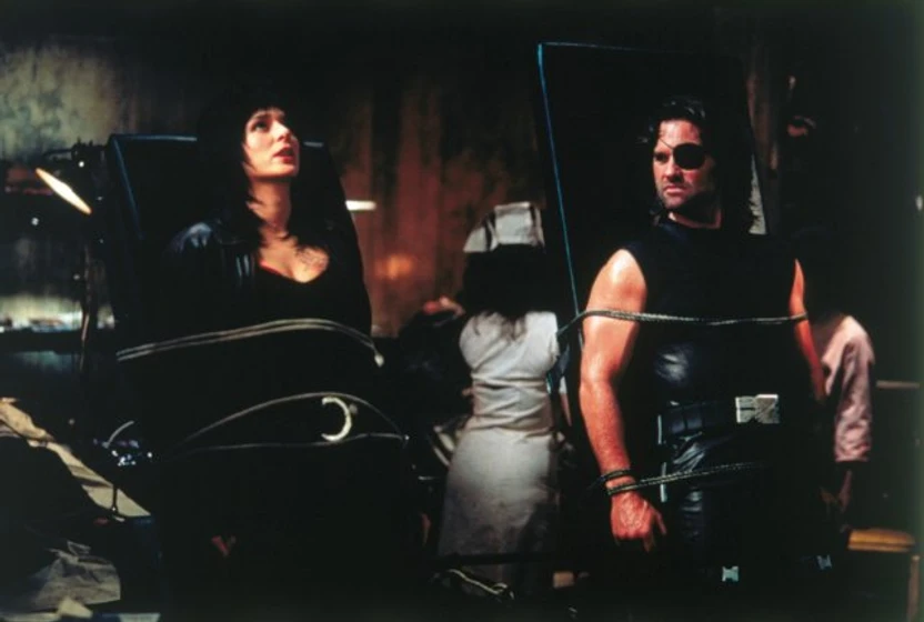 Kurt Russell y Valeria Golino en 2013-rescate-en-los-angeles