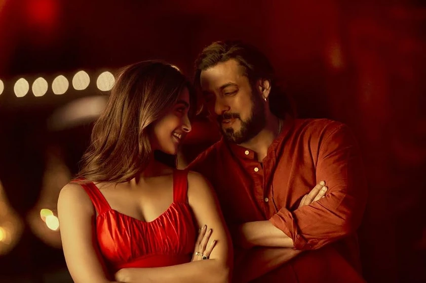 Salman Khan y Pooja Hegde en kisi-ka-bhai-kisi-ki-jaan