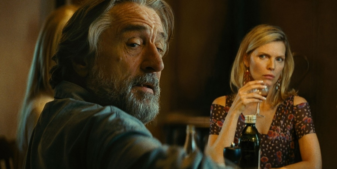 Robert De Niro y Michelle Pfeiffer en Malavita