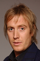 photo of person Rhys Ifans
