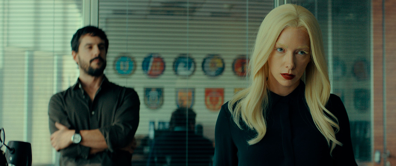 Natalia Rodríguez [V] y Alejo Sauras en kraken-el-libro-negro-de-las-horas