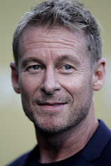 photo of person Richard Roxburgh