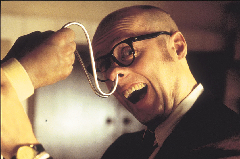 Adrian Edmondson en Hotel Paraíso