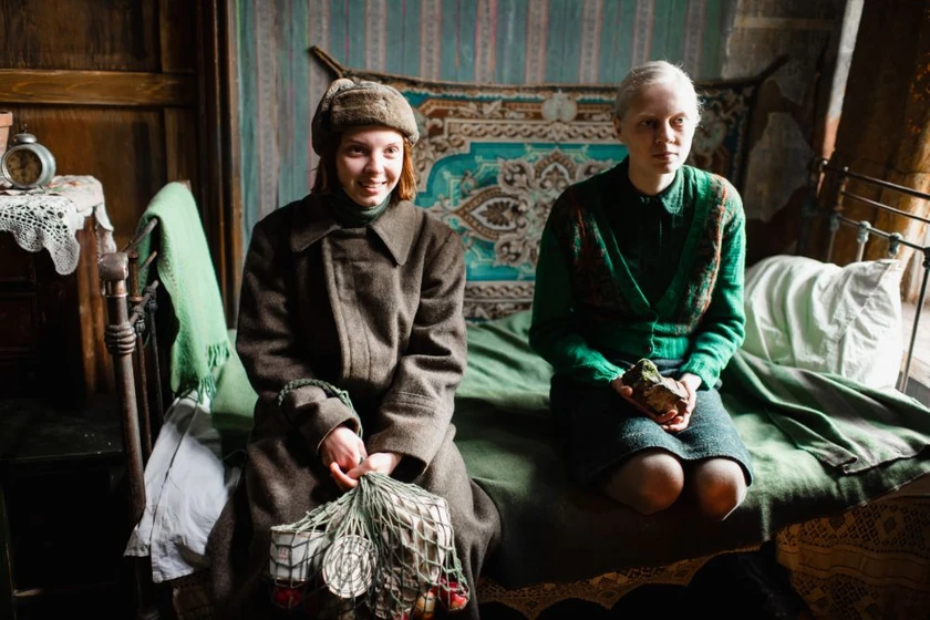 Viktoria Miroshnichenko y Vasilisa Perelygina en una-gran-mujer