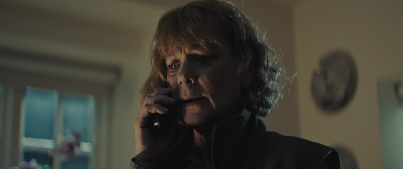 Samantha Bond en The Kindred