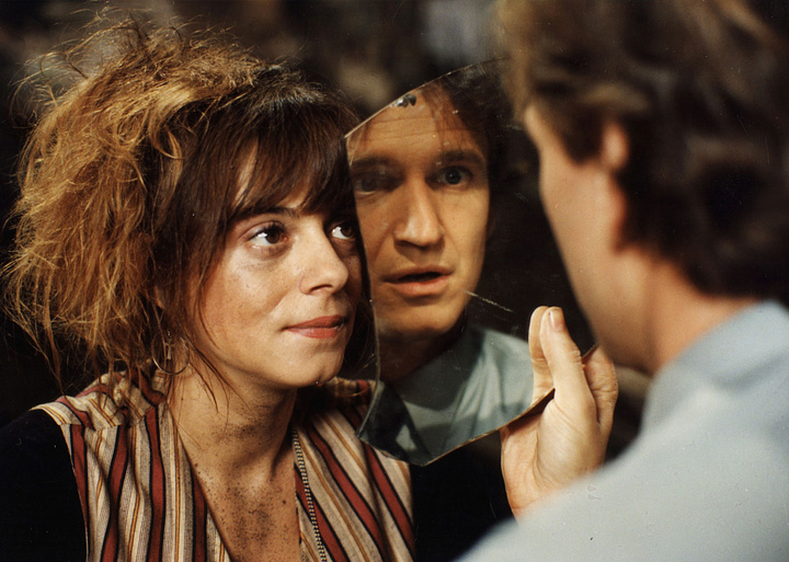 Imagen de Gorilla Bathes at Noon