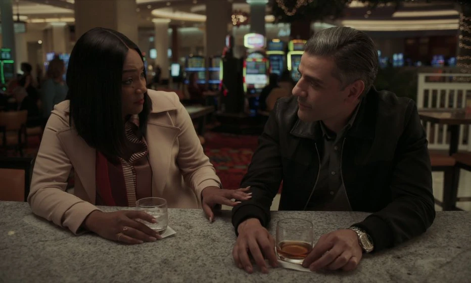 Oscar Isaac y Tiffany Haddish en el-contador-de-cartas