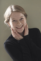 picture of actor Stephanie Amarell