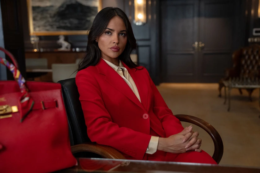 Eiza González en en-la-zona-gris