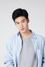 picture of actor Peemapol Panichtamrong