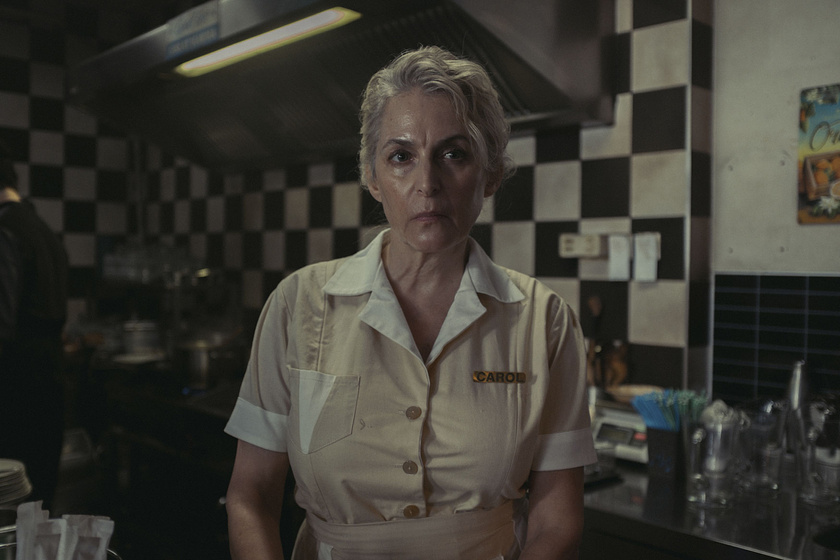 Rebecka Johnston en Strangers: Capítulo 1
