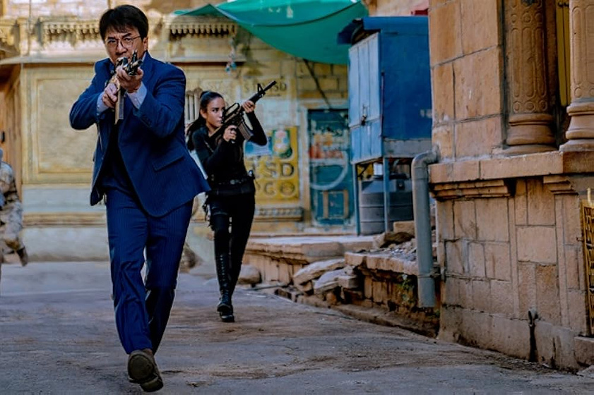 Jackie Chan y Miya Muqi en agentes-vanguard