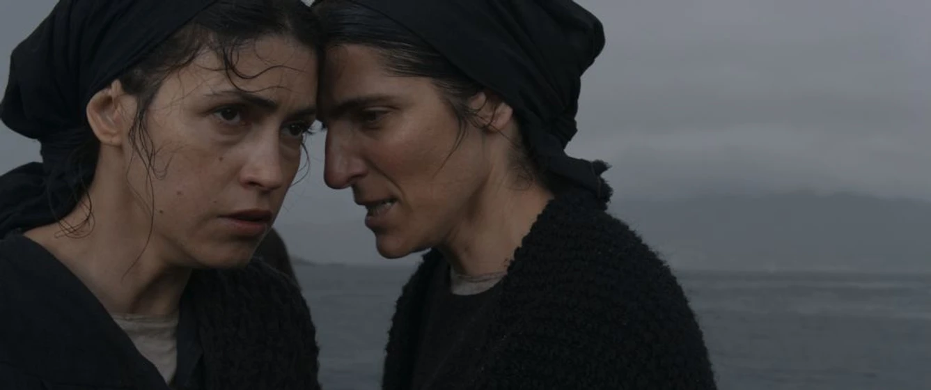 Victoria Teijeiro y Nerea Barros en la-isla-de-las-mentiras