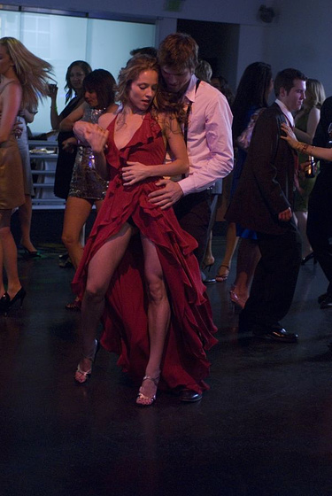 Ashton Kutcher y Margarita Levieva en American Playboy