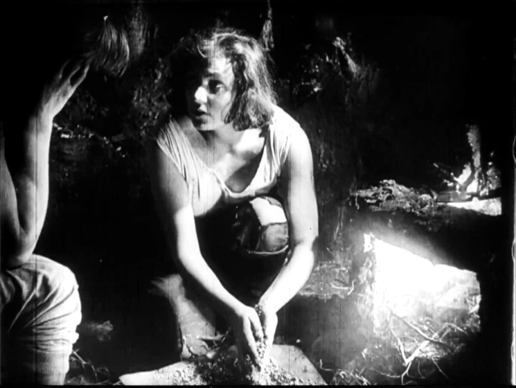 Ada Vojtsik en el-cuarenta-y-uno-1927