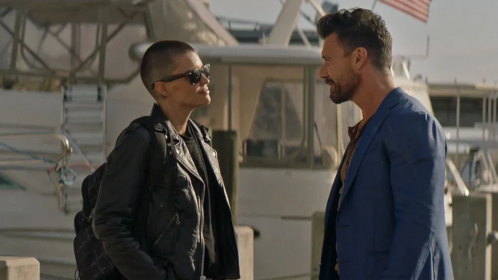 Frank Grillo y Ruby Rose en The Yacht: La Pasajera