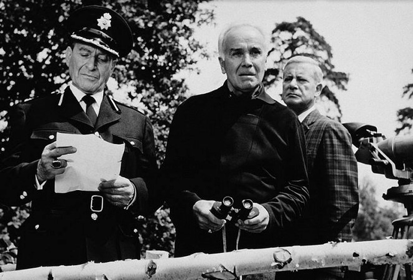 Walter Rilla, Dieter Borsche y Albrecht Schoenhals en Dr. Mabuse vs. Scotland Yard