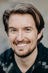 picture of actor Brady Bluhm