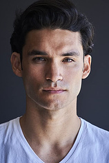 picture of actor Louis Lay
