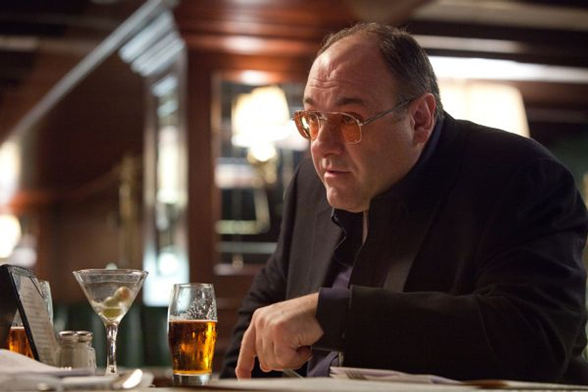 James Gandolfini en Mátalos suavemente
