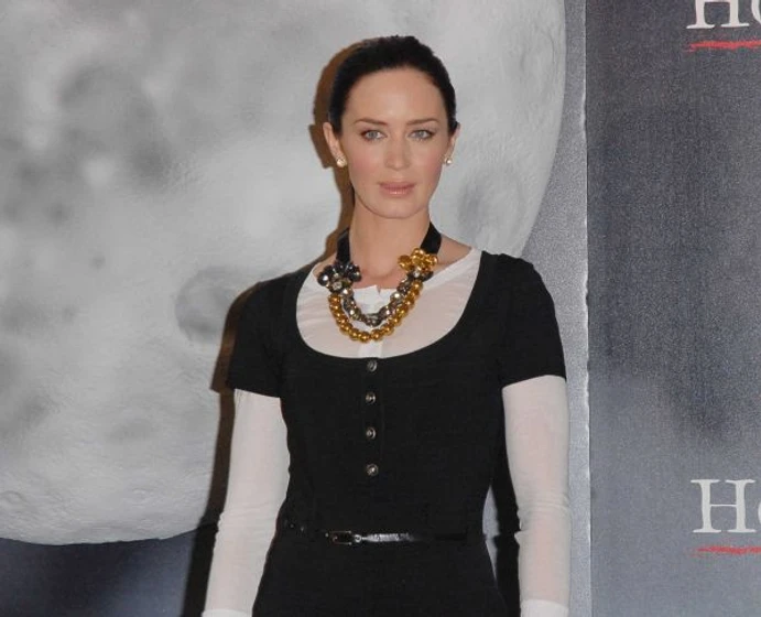 Emily Blunt en el-hombre-lobo-2010 (Photocall en Madrid. Febrero 2010)