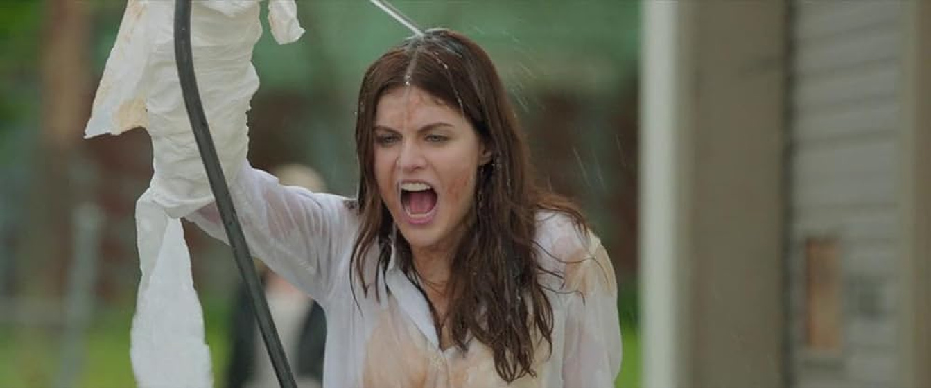Alexandra Daddario en Cambio de Planes