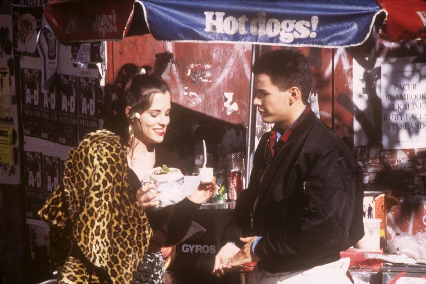 Parker Posey y Omar Townsend en party-girl