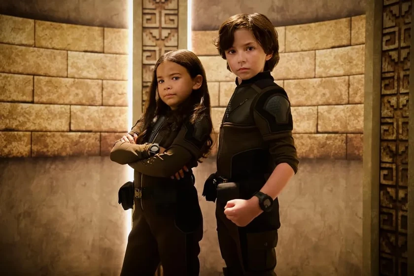 Everly Carganilla y Connor Esterson en spy-kids-el-armagedon